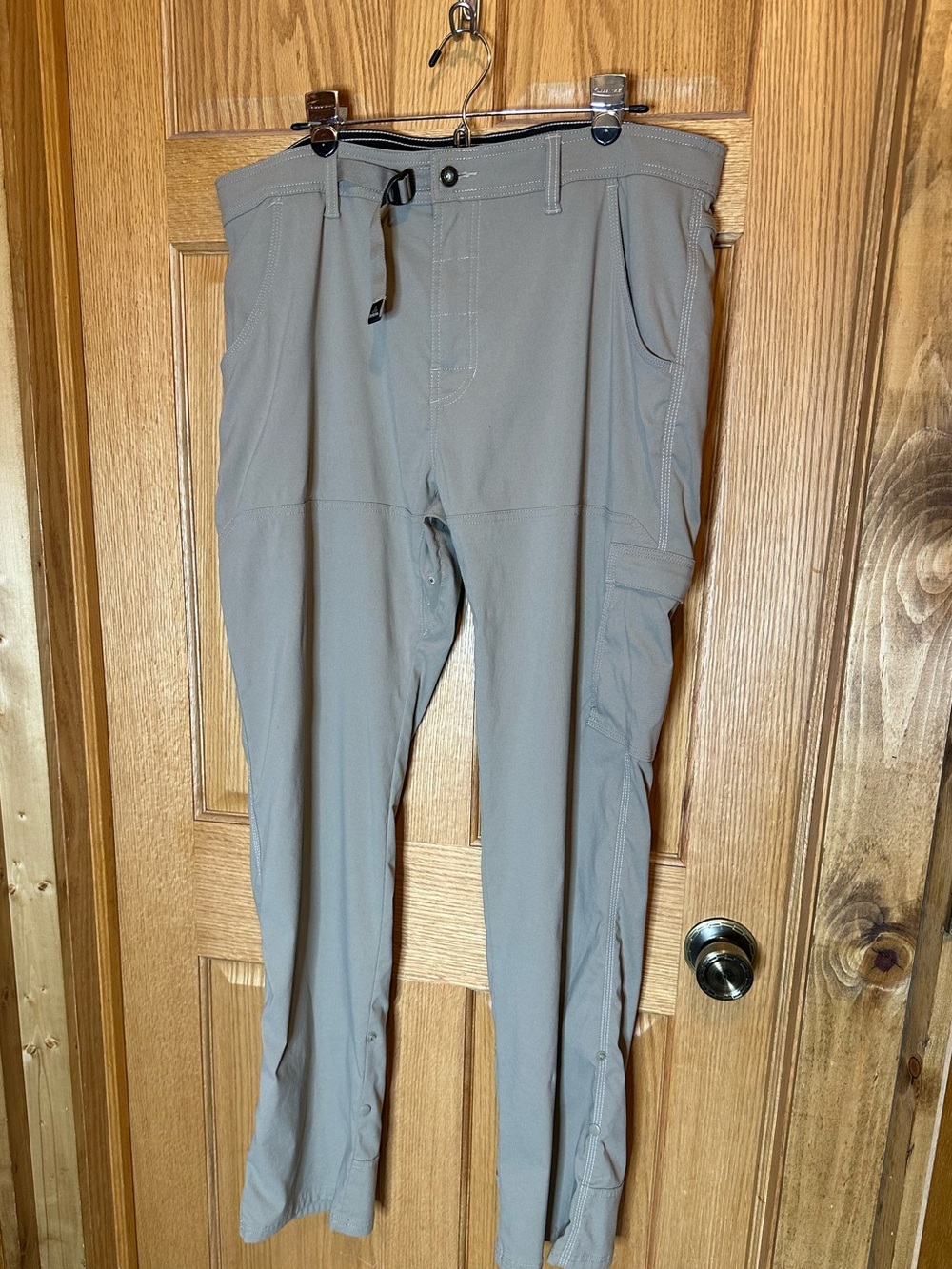 Prana Mens 38W x 34L Stretch Zion Cargo Pants Tan Hiking Belted Roll Up